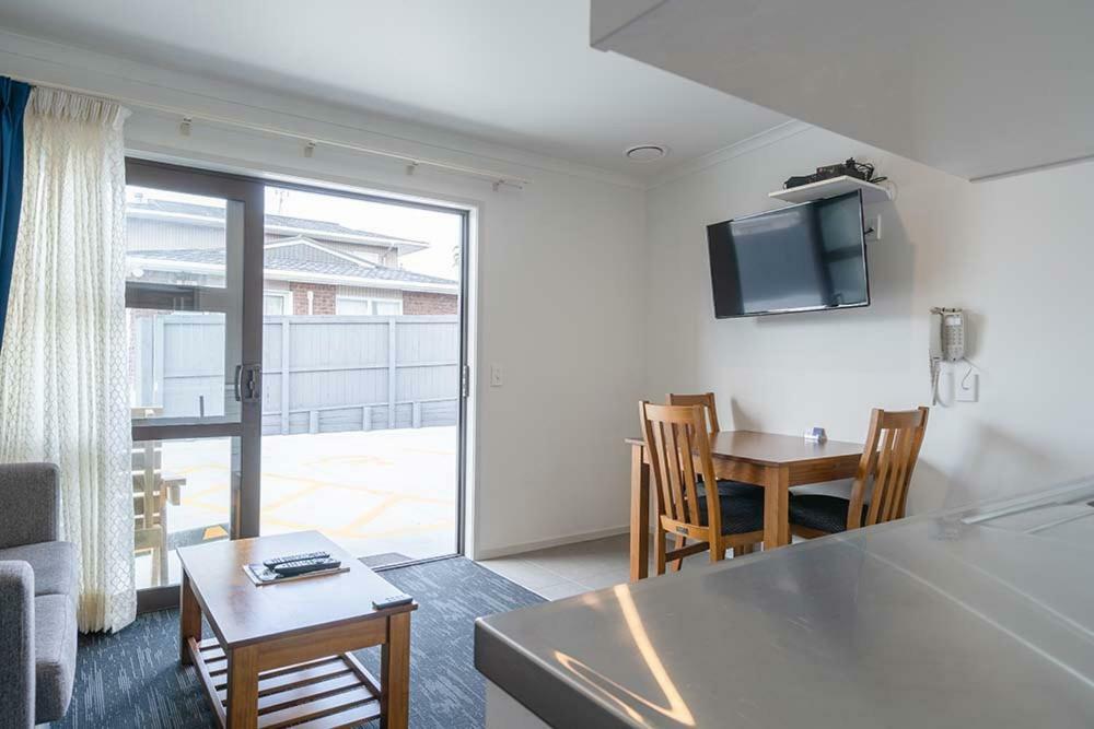 Pukekohe Motel Екстериор снимка